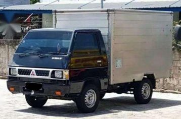 karoseri mitsubishi
