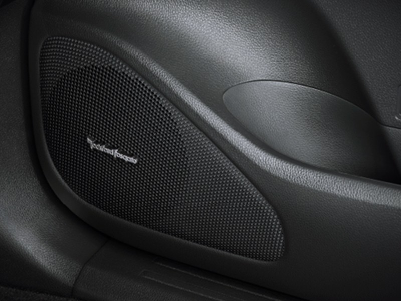 PAJERO ROCKFORD FOSGATE BLACK EDITION