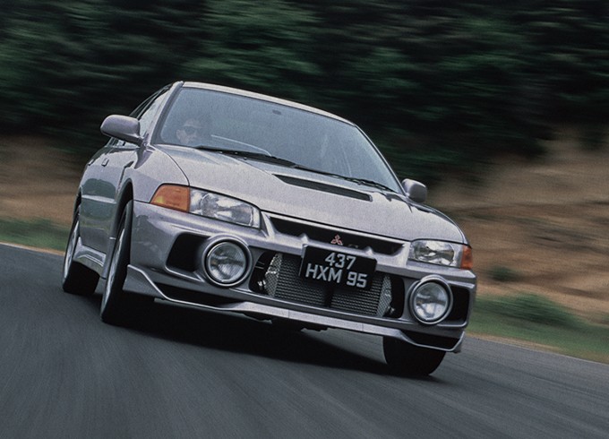 Legendaris Mitsubishi Lima Dekade