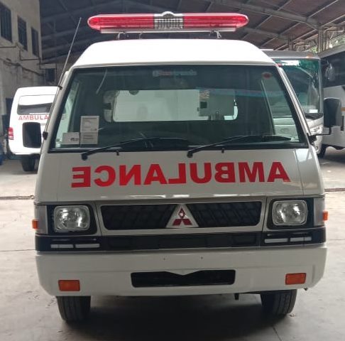 L300 AMBULANCE