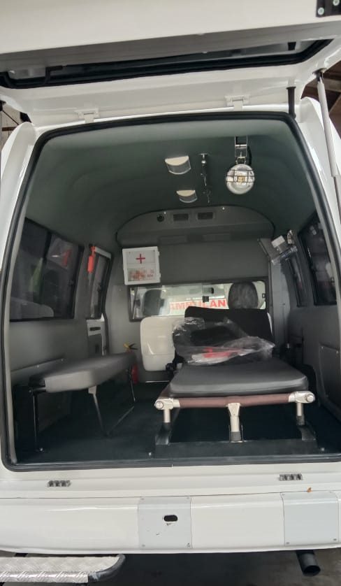 L300 AMBULANCE
